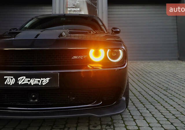 Черный Додж Челенджер, объемом двигателя 3.6 л и пробегом 144 тыс. км за 19800 $, фото 8 на Automoto.ua