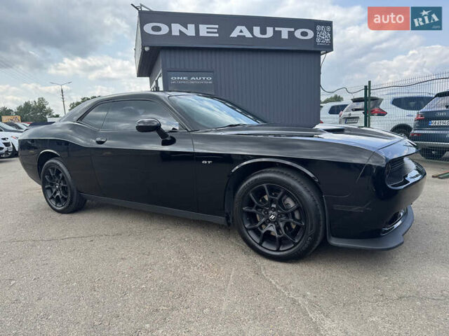 Черный Додж Челенджер, объемом двигателя 3.6 л и пробегом 81 тыс. км за 21990 $, фото 6 на Automoto.ua
