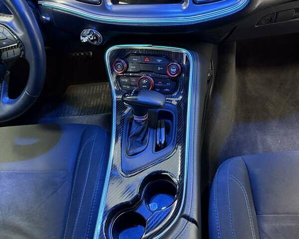 Черный Додж Челенджер, объемом двигателя 3.6 л и пробегом 100 тыс. км за 19000 $, фото 21 на Automoto.ua