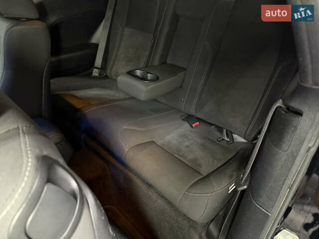 Черный Додж Челенджер, объемом двигателя 3.6 л и пробегом 100 тыс. км за 17999 $, фото 20 на Automoto.ua