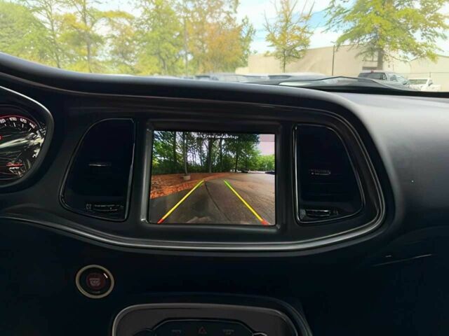 Черный Додж Челенджер, объемом двигателя 6.2 л и пробегом 52 тыс. км за 20000 $, фото 10 на Automoto.ua