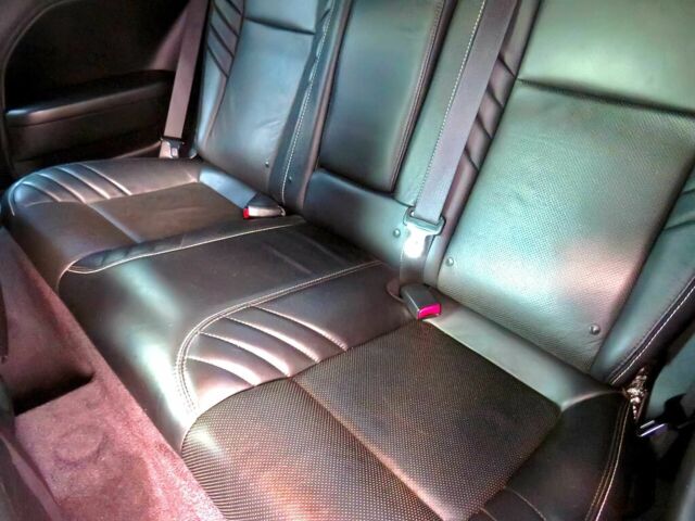 Черный Додж Челенджер, объемом двигателя 6.2 л и пробегом 52 тыс. км за 32000 $, фото 11 на Automoto.ua