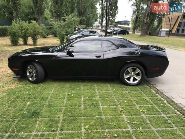 Черный Додж Челенджер, объемом двигателя 3.6 л и пробегом 124 тыс. км за 19500 $, фото 7 на Automoto.ua