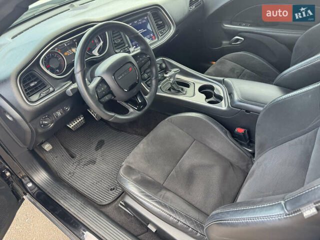 Черный Додж Челенджер, объемом двигателя 3.6 л и пробегом 81 тыс. км за 21990 $, фото 20 на Automoto.ua
