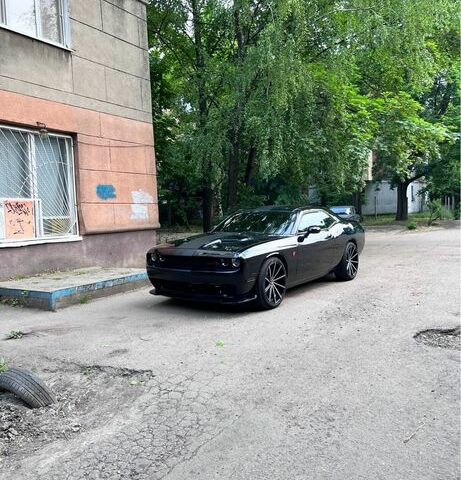Черный Додж Челенджер, объемом двигателя 3.6 л и пробегом 90 тыс. км за 18000 $, фото 2 на Automoto.ua