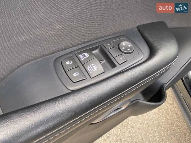 Додж Челенджер 2017 в Киеве на Automoto.ua Черный Додж Челенджер, объемом двигателя 3.6 л и пробегом 145 тыс. км за 17200 $, фото 7 на Automoto.ua