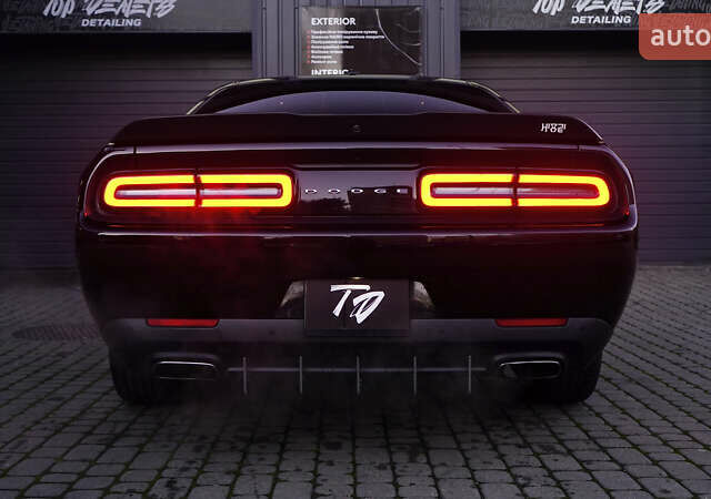 Черный Додж Челенджер, объемом двигателя 3.6 л и пробегом 144 тыс. км за 19800 $, фото 15 на Automoto.ua