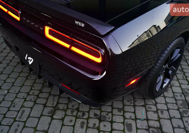 Черный Додж Челенджер, объемом двигателя 3.6 л и пробегом 144 тыс. км за 19800 $, фото 19 на Automoto.ua