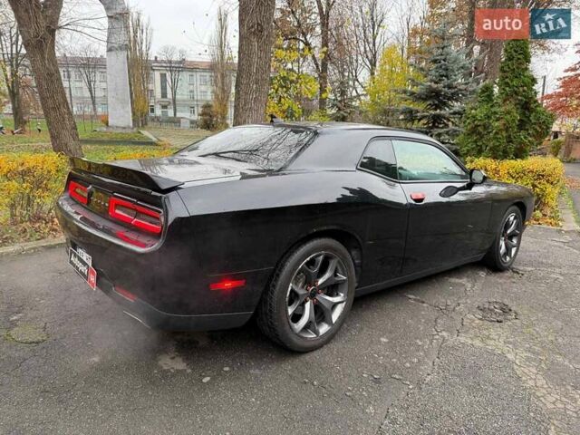 Черный Додж Челенджер, объемом двигателя 3.6 л и пробегом 137 тыс. км за 19740 $, фото 8 на Automoto.ua