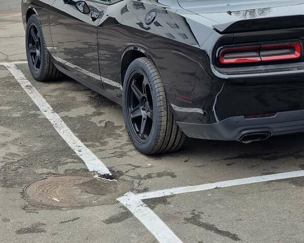 Додж Челенджер 2018 в Киеве на Automoto.ua Черный Додж Челенджер, объемом двигателя 3.61 л и пробегом 90 тыс. км за 24000 $, фото 3 на Automoto.ua