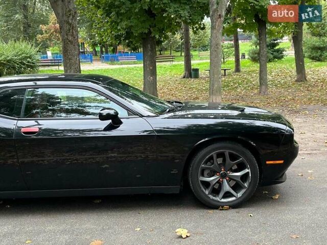 Додж Челенджер 2018 в Киеве на Automoto.ua Черный Додж Челенджер, объемом двигателя 3.6 л и пробегом 137 тыс. км за 21290 $, фото 2 на Automoto.ua