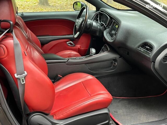 Додж Челенджер 2018 в Киеве на Automoto.ua Черный Додж Челенджер, объемом двигателя 3.6 л и пробегом 137 тыс. км за 21290 $, фото 15 на Automoto.ua