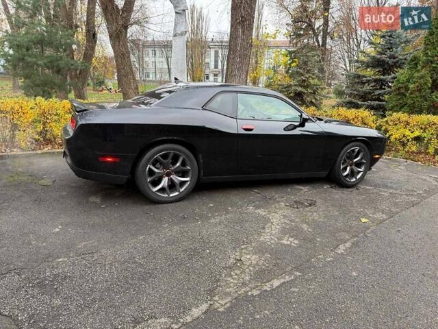 Черный Додж Челенджер, объемом двигателя 3.6 л и пробегом 137 тыс. км за 19740 $, фото 7 на Automoto.ua
