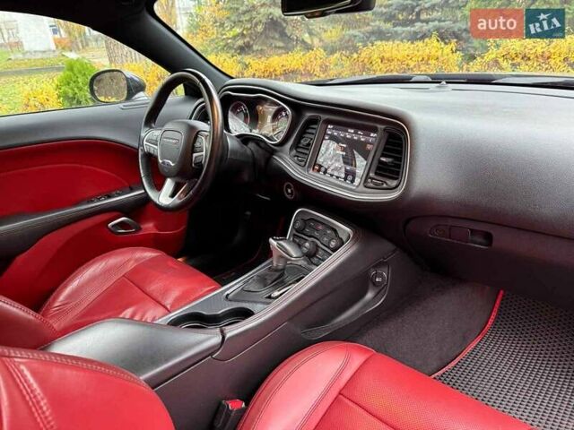 Черный Додж Челенджер, объемом двигателя 3.6 л и пробегом 137 тыс. км за 19740 $, фото 26 на Automoto.ua