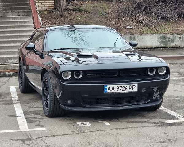 Додж Челенджер 2018 в Киеве на Automoto.ua Черный Додж Челенджер, объемом двигателя 3.61 л и пробегом 90 тыс. км за 24000 $, фото 2 на Automoto.ua