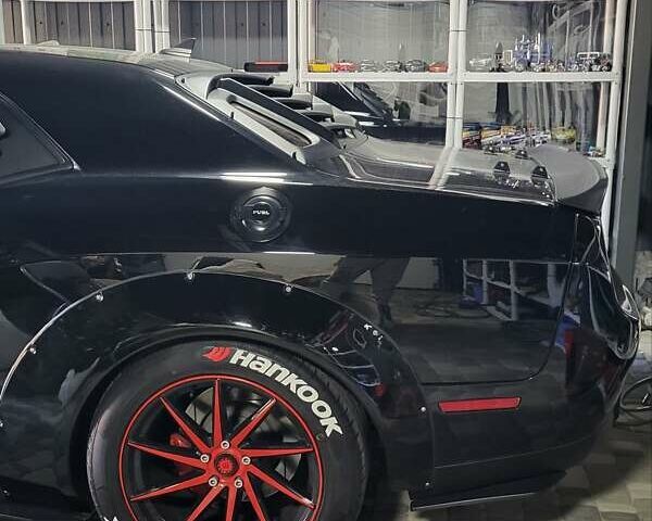 Чорний Додж Challenger, об'ємом двигуна 6.4 л та пробігом 60 тис. км за 39999 $, фото 4 на Automoto.ua