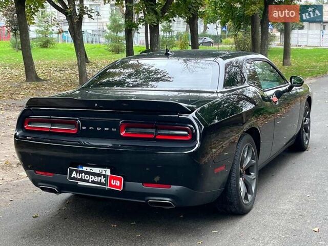 Додж Челенджер 2018 в Киеве на Automoto.ua Черный Додж Челенджер, объемом двигателя 3.6 л и пробегом 137 тыс. км за 21290 $, фото 12 на Automoto.ua