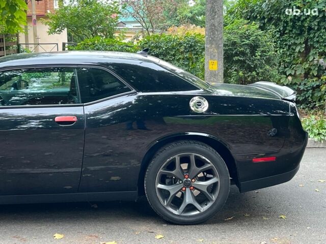 Додж Челенджер 2018 в Киеве на Automoto.ua Черный Додж Челенджер, объемом двигателя 3.6 л и пробегом 137 тыс. км за 21290 $, фото 8 на Automoto.ua