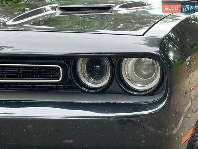 Додж Челенджер 2018 в Киеве на Automoto.ua Черный Додж Челенджер, объемом двигателя 3.6 л и пробегом 137 тыс. км за 21290 $, фото 5 на Automoto.ua