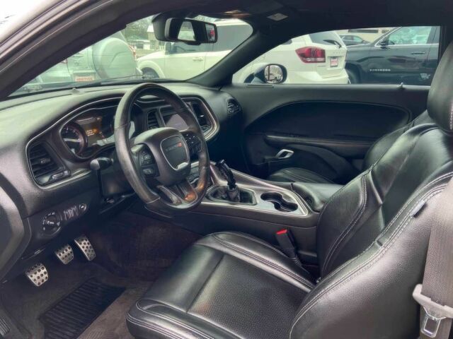 Чорний Додж Challenger, об'ємом двигуна 5.7 л та пробігом 79 тис. км за 14000 $, фото 5 на Automoto.ua