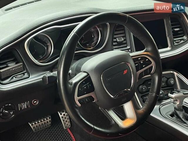 Додж Челенджер 2018 в Киеве на Automoto.ua Черный Додж Челенджер, объемом двигателя 3.6 л и пробегом 137 тыс. км за 21290 $, фото 20 на Automoto.ua
