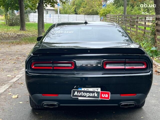 Додж Челенджер 2018 в Киеве на Automoto.ua Черный Додж Челенджер, объемом двигателя 3.6 л и пробегом 137 тыс. км за 21290 $, фото 11 на Automoto.ua