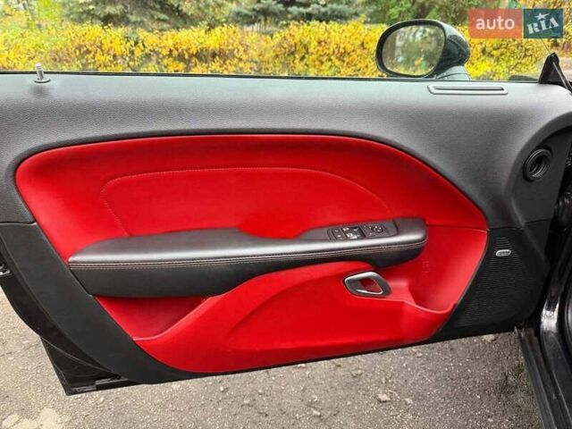 Черный Додж Челенджер, объемом двигателя 3.6 л и пробегом 137 тыс. км за 19740 $, фото 15 на Automoto.ua