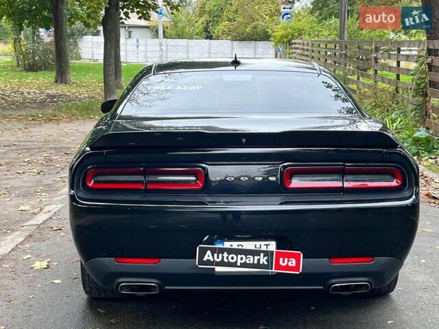 Додж Челенджер 2018 в Киеве на Automoto.ua Черный Додж Челенджер, объемом двигателя 3.6 л и пробегом 137 тыс. км за 21290 $, фото 11 на Automoto.ua