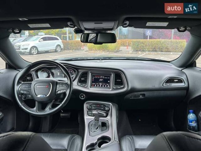 Черный Додж Челенджер, объемом двигателя 3.6 л и пробегом 115 тыс. км за 17990 $, фото 20 на Automoto.ua