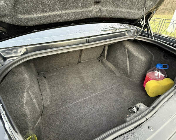 Черный Додж Челенджер, объемом двигателя 3.6 л и пробегом 165 тыс. км за 18000 $, фото 14 на Automoto.ua