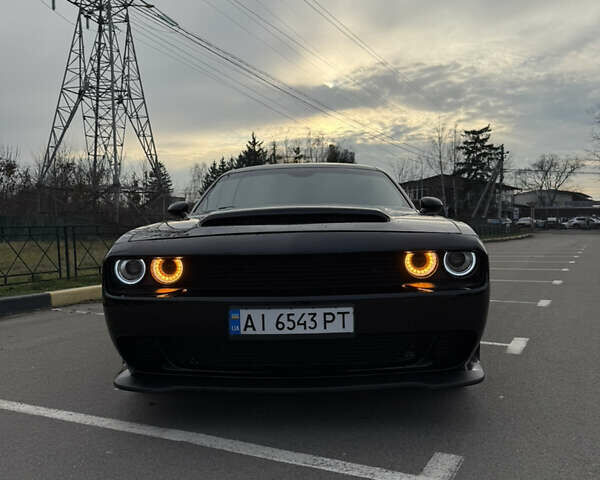 Черный Додж Челенджер, объемом двигателя 3.6 л и пробегом 165 тыс. км за 18000 $, фото 2 на Automoto.ua