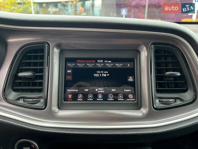 Черный Додж Челенджер, объемом двигателя 3.6 л и пробегом 115 тыс. км за 17990 $, фото 18 на Automoto.ua