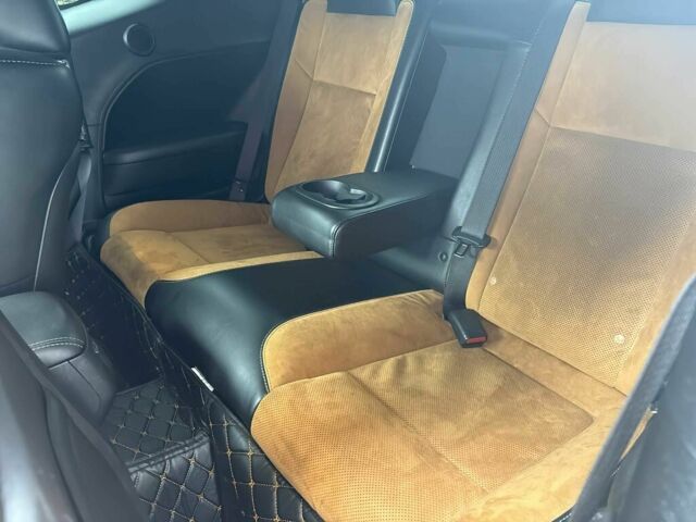 Черный Додж Челенджер, объемом двигателя 6.4 л и пробегом 48 тыс. км за 14800 $, фото 8 на Automoto.ua