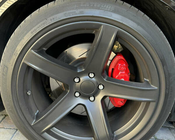 Черный Додж Челенджер, объемом двигателя 6.4 л и пробегом 60 тыс. км за 51000 $, фото 14 на Automoto.ua