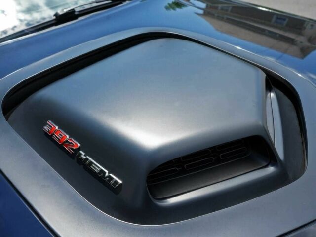 Черный Додж Челенджер, объемом двигателя 6.4 л и пробегом 25 тыс. км за 5800 $, фото 11 на Automoto.ua