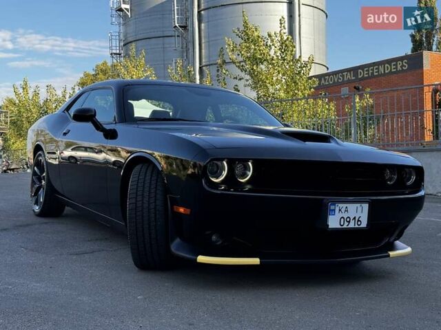Чорний Додж Challenger, об'ємом двигуна 5.65 л та пробігом 12 тис. км за 38000 $, фото 13 на Automoto.ua