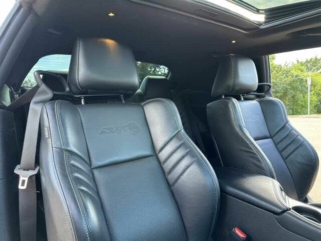 Черный Додж Челенджер, объемом двигателя 6.2 л и пробегом 11 тыс. км за 8500 $, фото 15 на Automoto.ua