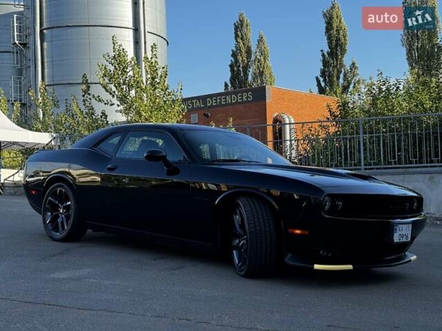Чорний Додж Challenger, об'ємом двигуна 5.65 л та пробігом 12 тис. км за 38000 $, фото 14 на Automoto.ua