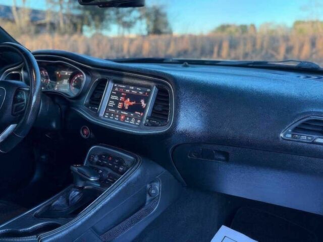 Фіолетовий Додж Challenger, об'ємом двигуна 6.2 л та пробігом 36 тис. км за 16000 $, фото 10 на Automoto.ua