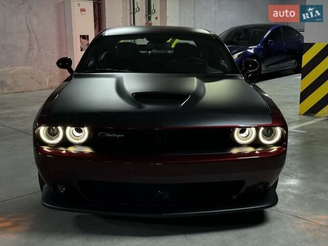 Додж Челенджер 2023 в Киеве на Automoto.ua Коричневый Додж Челенджер, объемом двигателя 5.65 л и пробегом 1 тыс. км за 56000 $, фото 2 на Automoto.ua