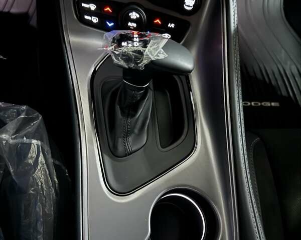 Додж Челенджер 2023 в Киеве на Automoto.ua Коричневый Додж Челенджер, объемом двигателя 5.65 л и пробегом 1 тыс. км за 56000 $, фото 27 на Automoto.ua