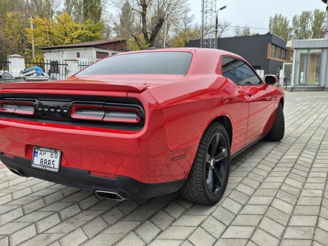 Червоний Додж Challenger, об'ємом двигуна 3.6 л та пробігом 124 тис. км за 15700 $, фото 3 на Automoto.ua