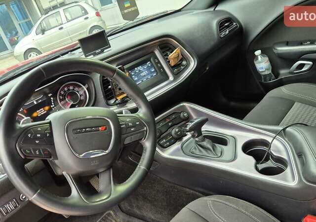 Червоний Додж Challenger, об'ємом двигуна 3.6 л та пробігом 124 тис. км за 15700 $, фото 13 на Automoto.ua