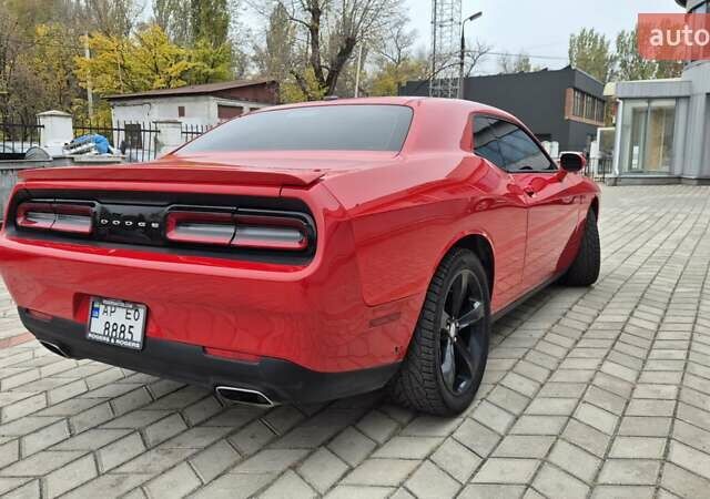 Червоний Додж Challenger, об'ємом двигуна 3.6 л та пробігом 124 тис. км за 15700 $, фото 51 на Automoto.ua