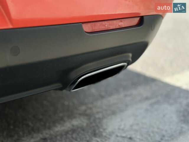 Красный Додж Челенджер, объемом двигателя 3.6 л и пробегом 168 тыс. км за 17099 $, фото 7 на Automoto.ua