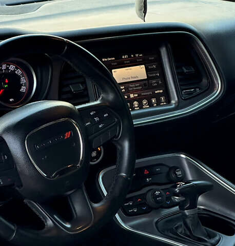 Красный Додж Челенджер, объемом двигателя 3.6 л и пробегом 159 тыс. км за 17200 $, фото 39 на Automoto.ua