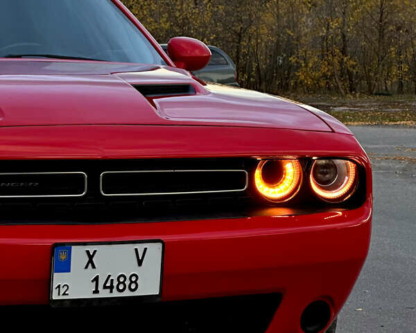 Красный Додж Челенджер, объемом двигателя 3.6 л и пробегом 159 тыс. км за 17200 $, фото 26 на Automoto.ua