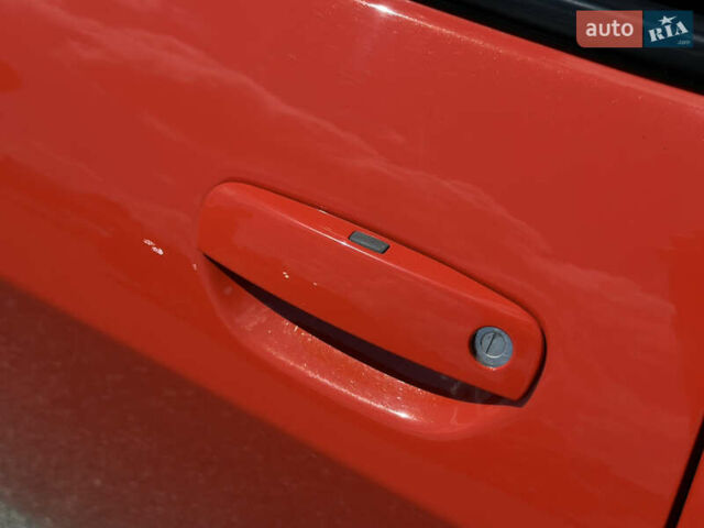 Красный Додж Челенджер, объемом двигателя 3.6 л и пробегом 168 тыс. км за 17099 $, фото 9 на Automoto.ua