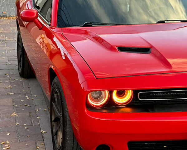 Красный Додж Челенджер, объемом двигателя 3.6 л и пробегом 159 тыс. км за 17200 $, фото 56 на Automoto.ua