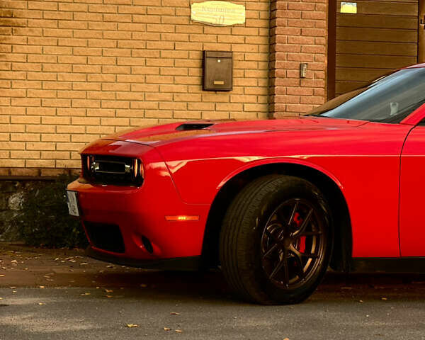 Красный Додж Челенджер, объемом двигателя 3.6 л и пробегом 159 тыс. км за 17200 $, фото 12 на Automoto.ua